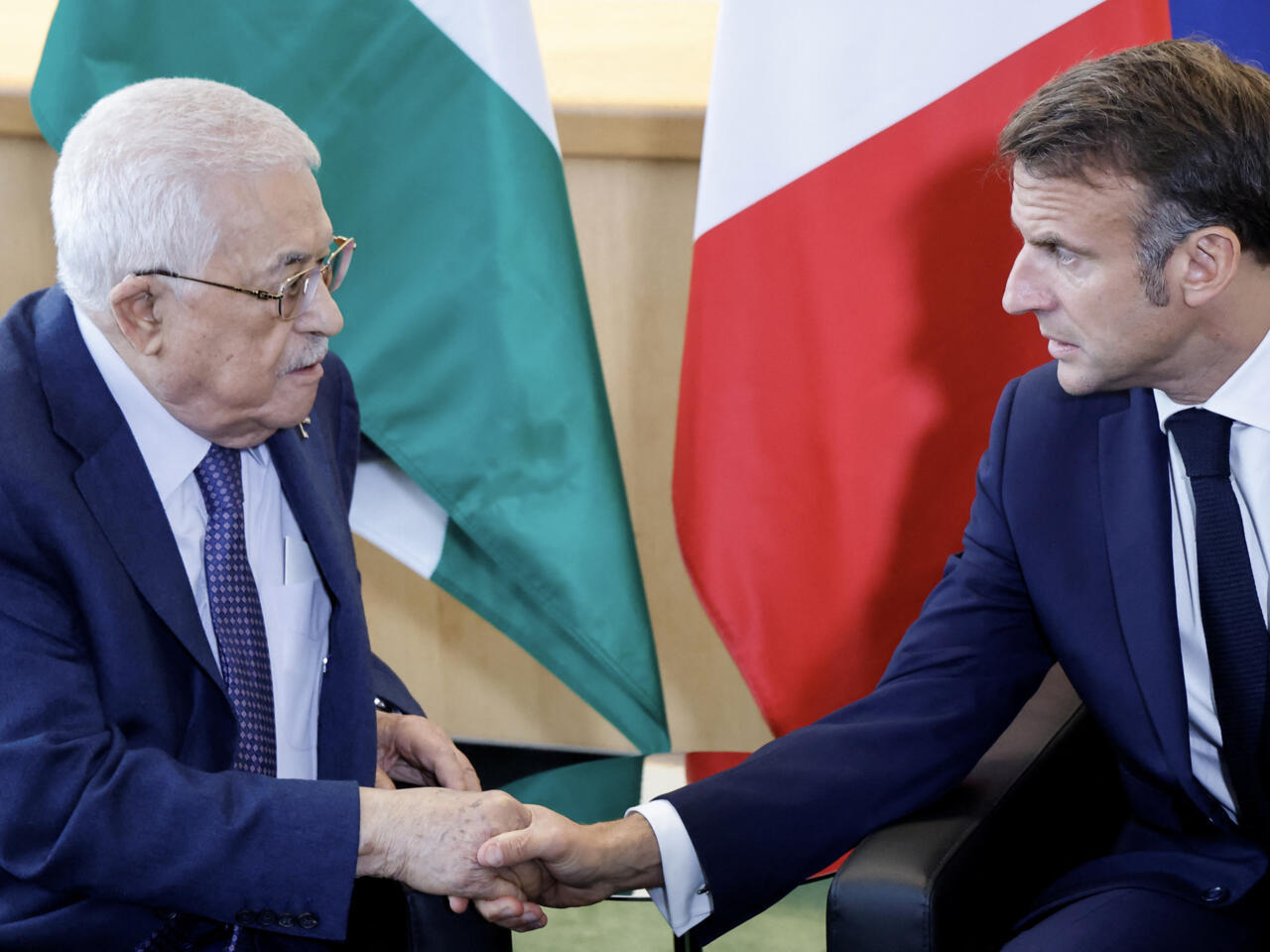 France joins other Western countries in recognizing Palestinian state
